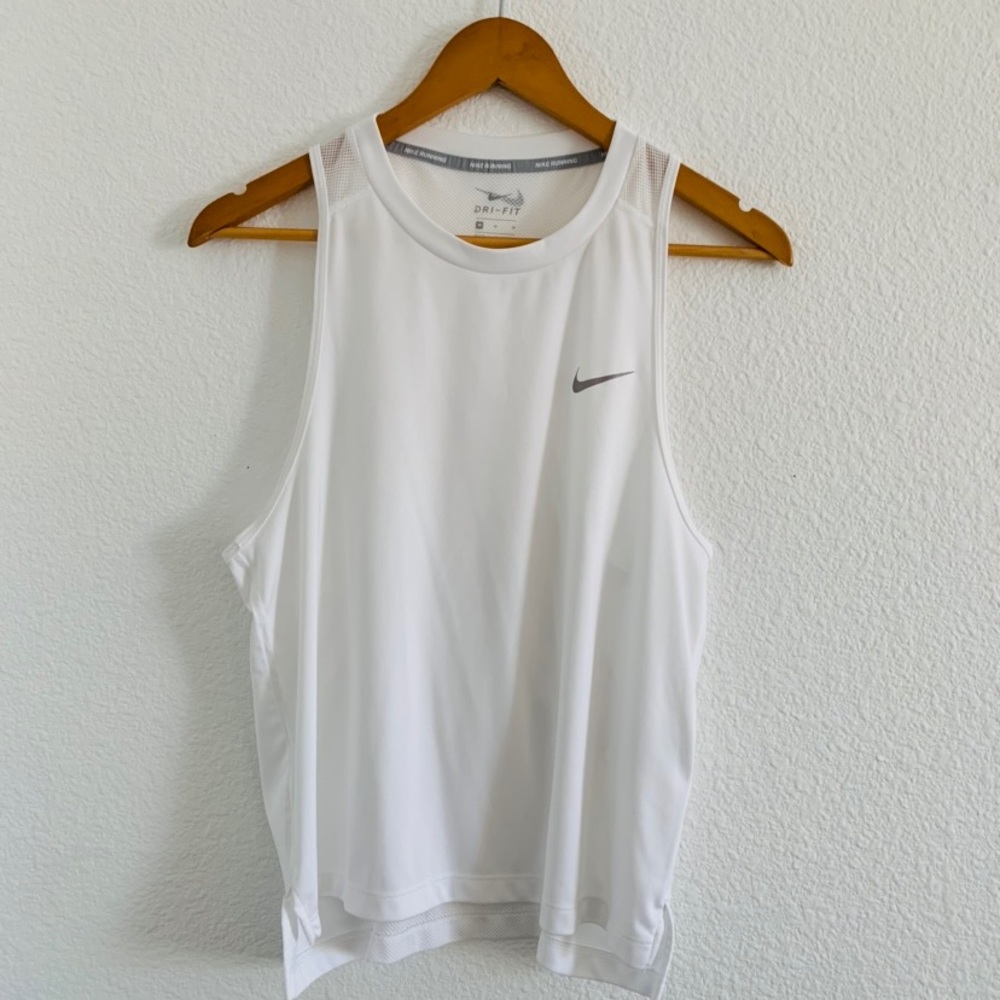NIKE RUNNING tee